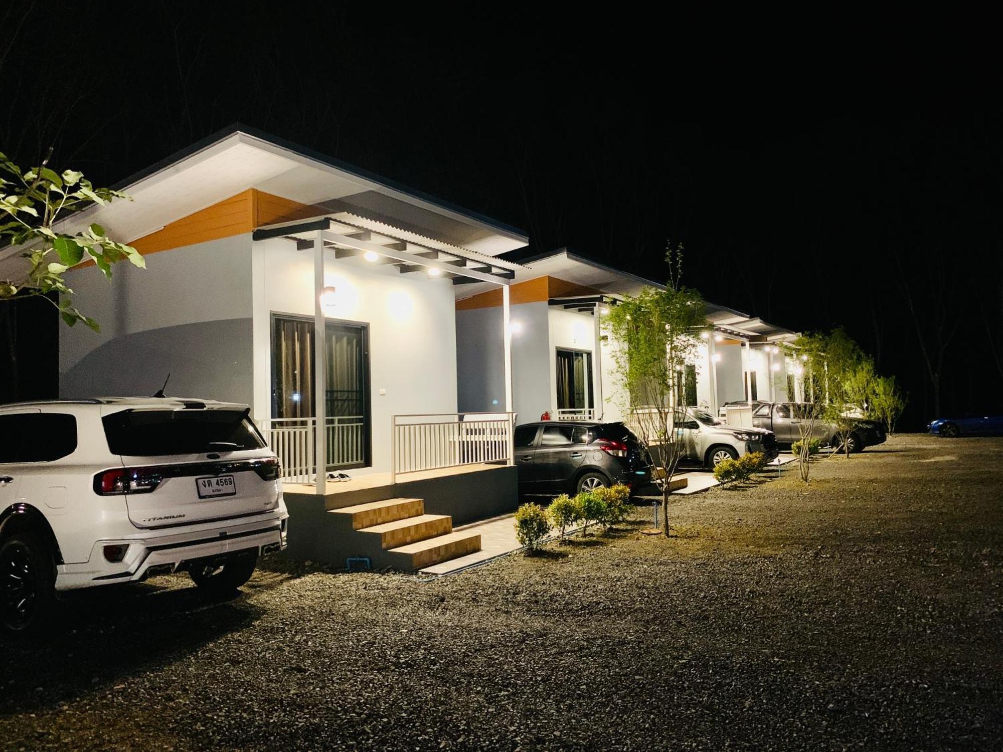 Suanvadee Resort สวนวดี รีสอร์ท Don Sak Exterior foto